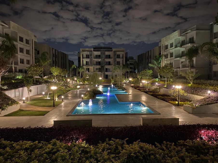 جاليريا مون فالي القاهرة الجديدة